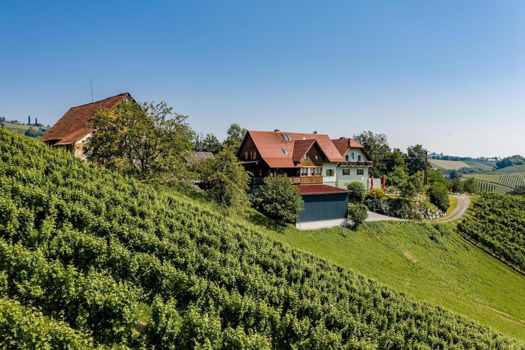 Weingut Juritsch Bed & Breakfast Leutschach Exterior photo